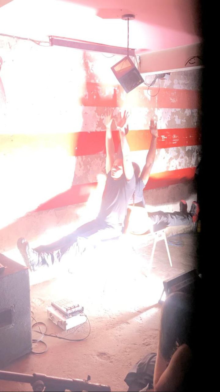 Jogmode performance @ Fake Barn Country